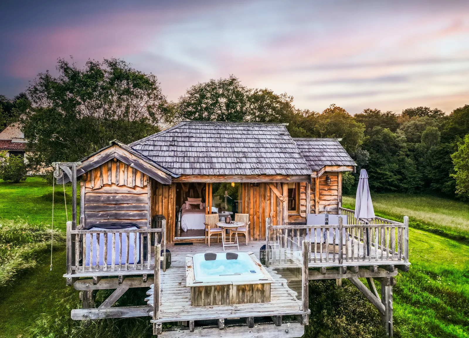 Cabane du Grand Chêne, cabane à Saint-Martin-des-Combes