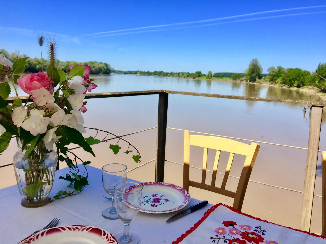 Carrelet sur la Garonne, cabane à Le Tourne
