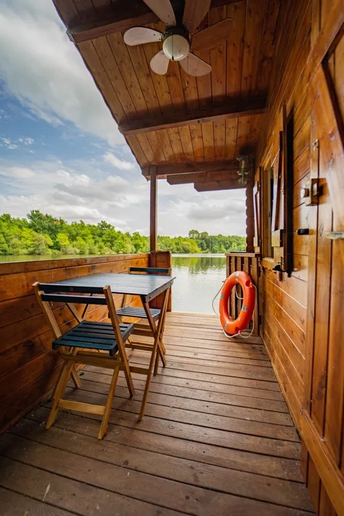Cabane Premium Love Flottante à Sablons, photo 4