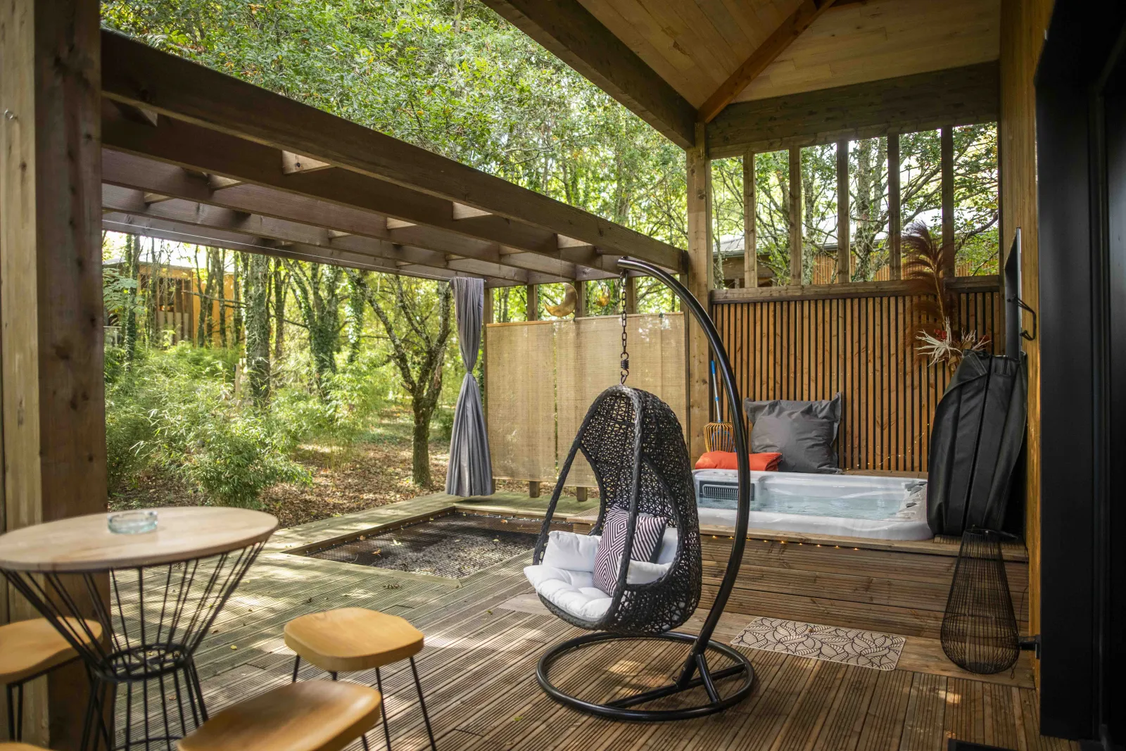 Cocoon Atlas, cabane à Naucelle