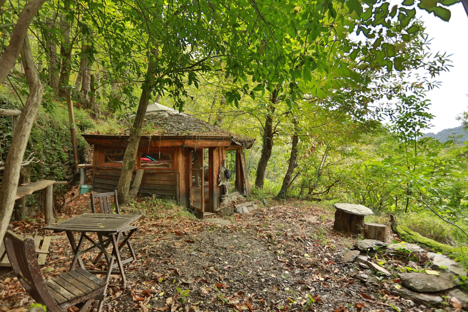 Petite cabane dans les bois, cabane à Malons-et-Elze