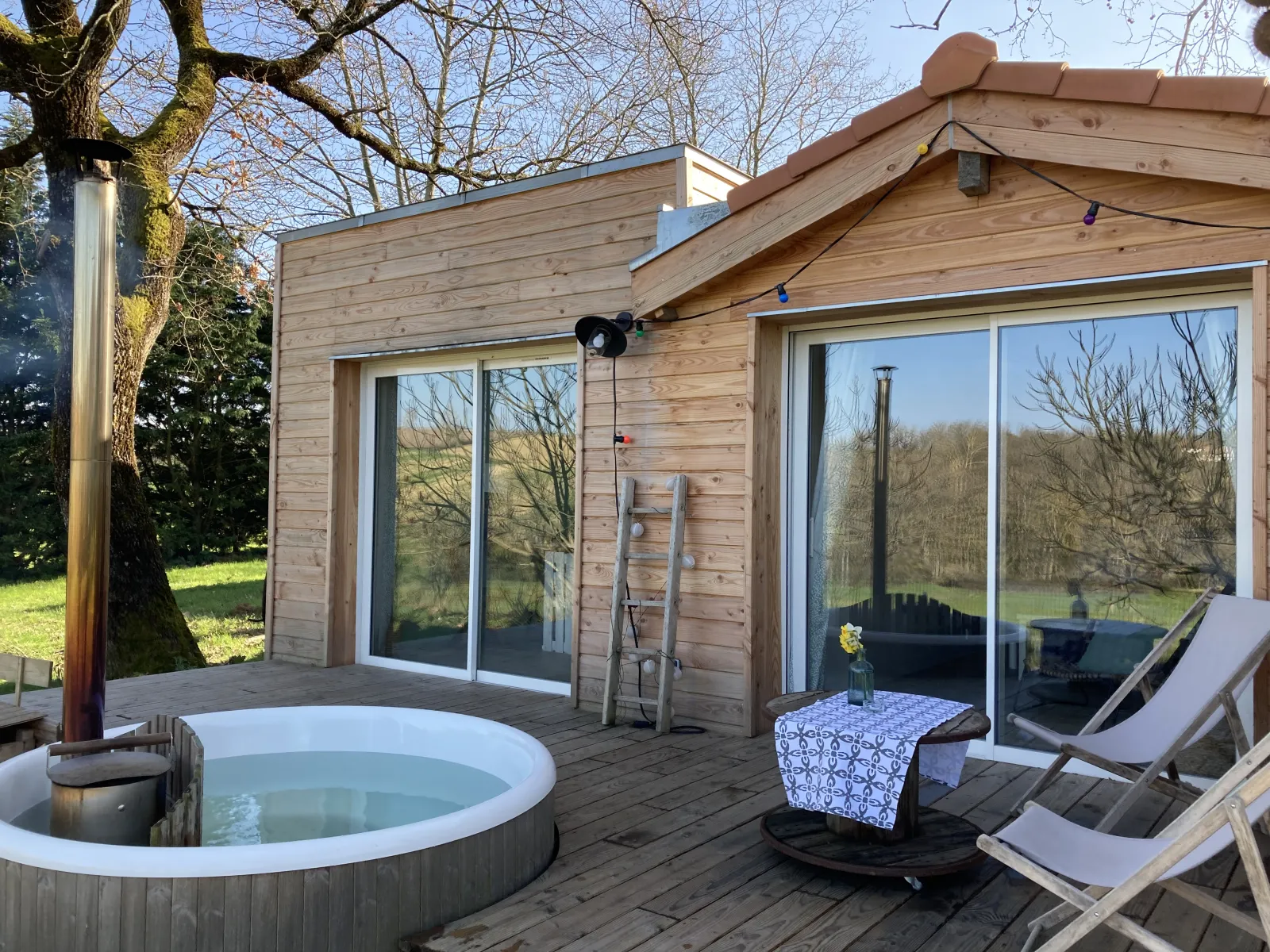 La Petite Cabane de Briquepierre, cabane à Maureville