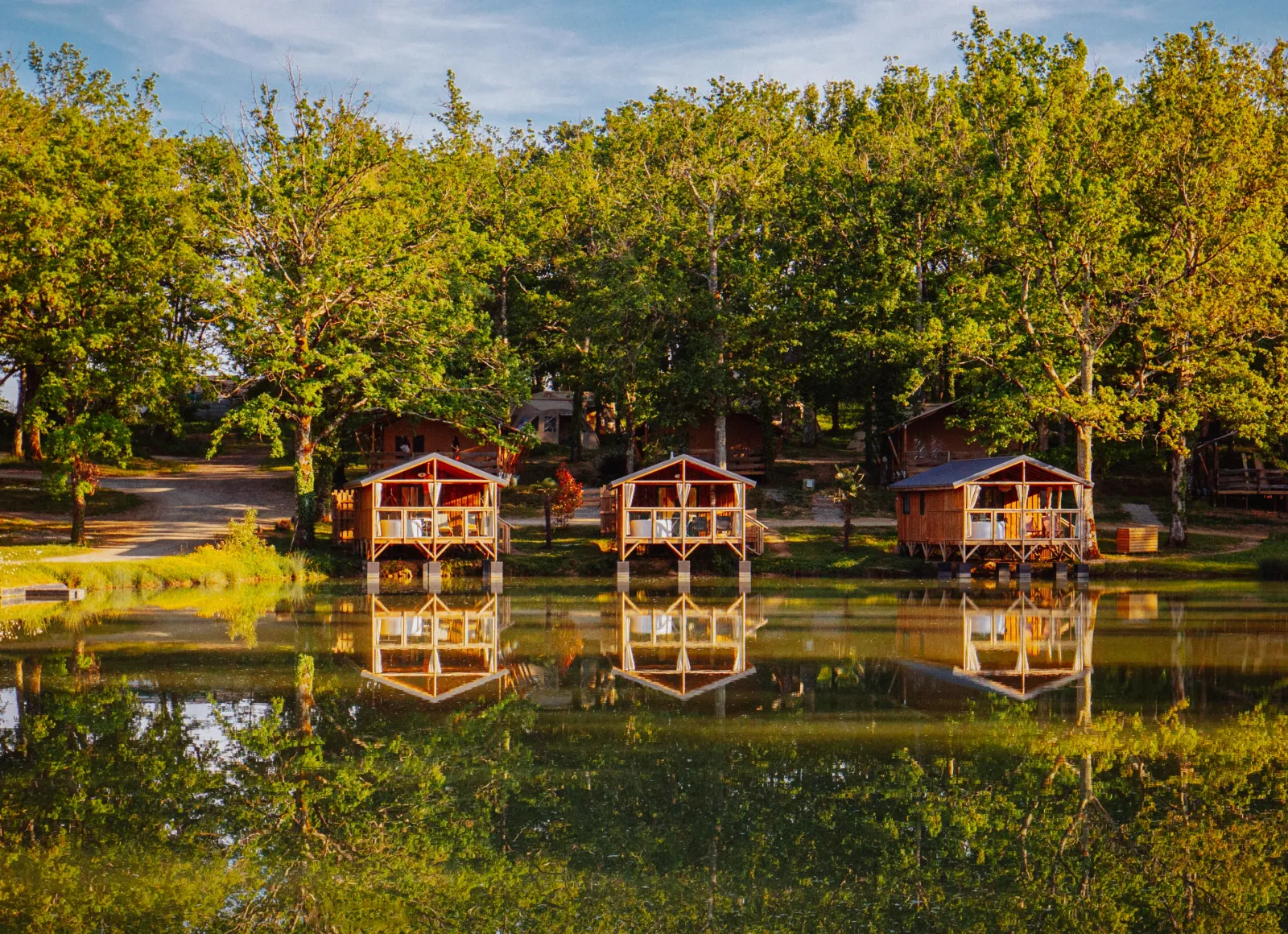 Cabane Chic Lacustre, cabane à Seissan