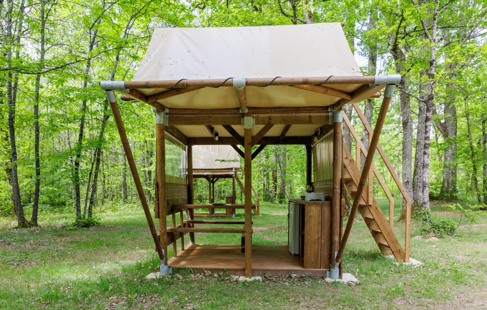 Cabane Perchée de La Clairière à Lamothe-Fénelon, photo 2