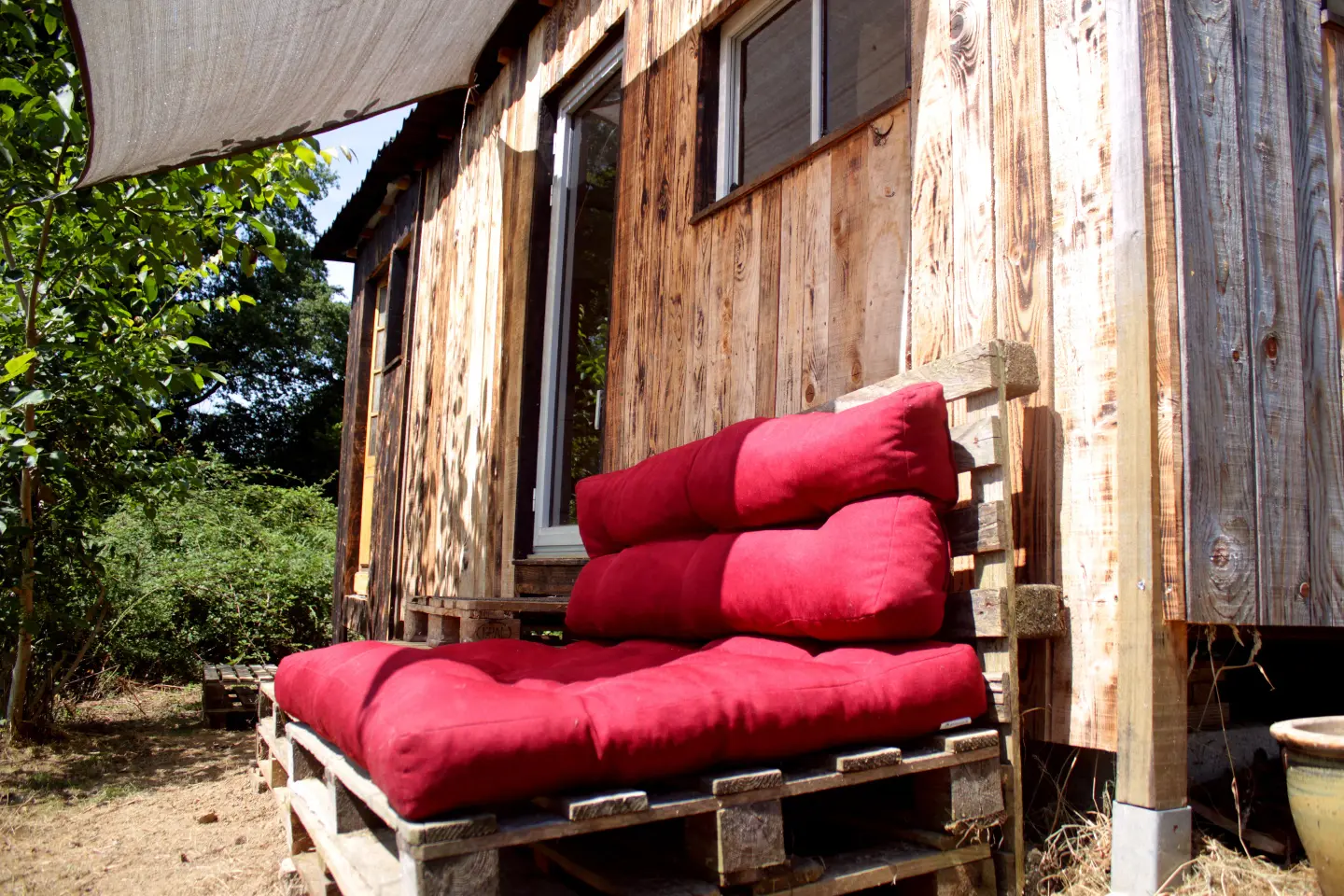 Cabane de l'Enklave à Lomné, photo 3