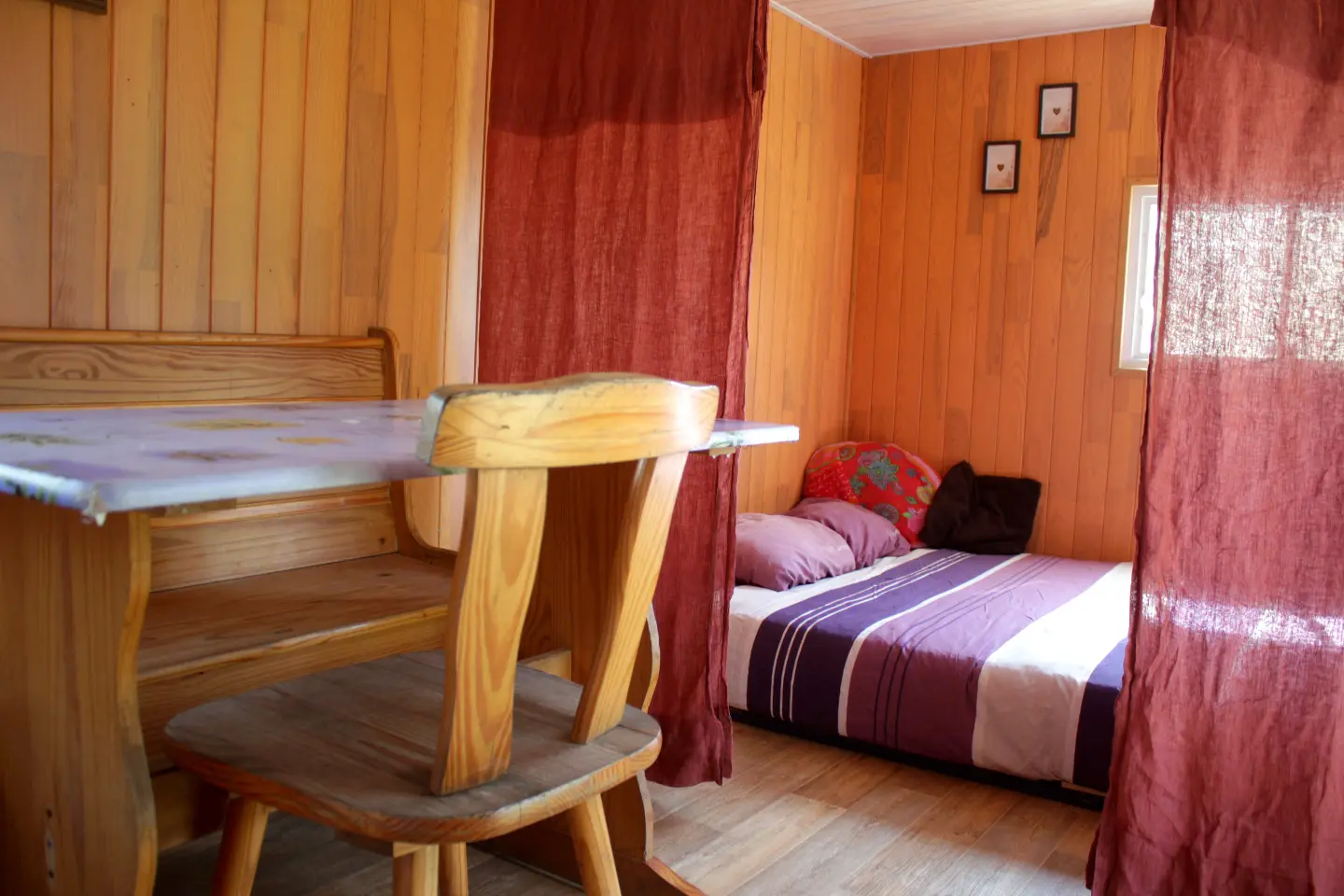 Cabane de l'Enklave à Lomné, photo 4