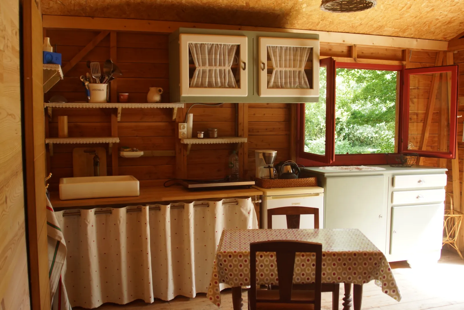 Chalet de l'étang à Saint-Lumine-de-Clisson, photo 3