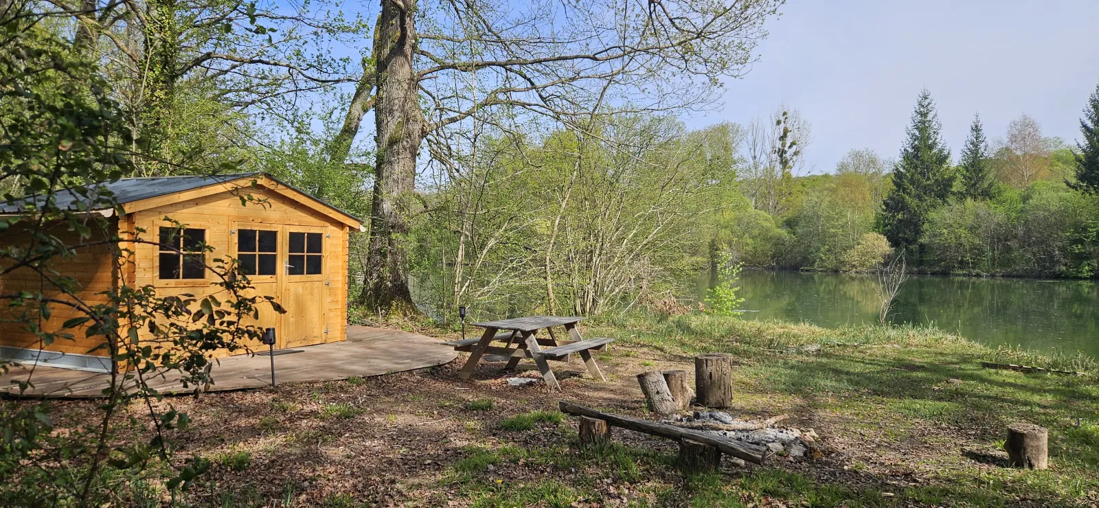 Le Petit Chalet de Jo et Mel, cabane à Soisy-Bouy