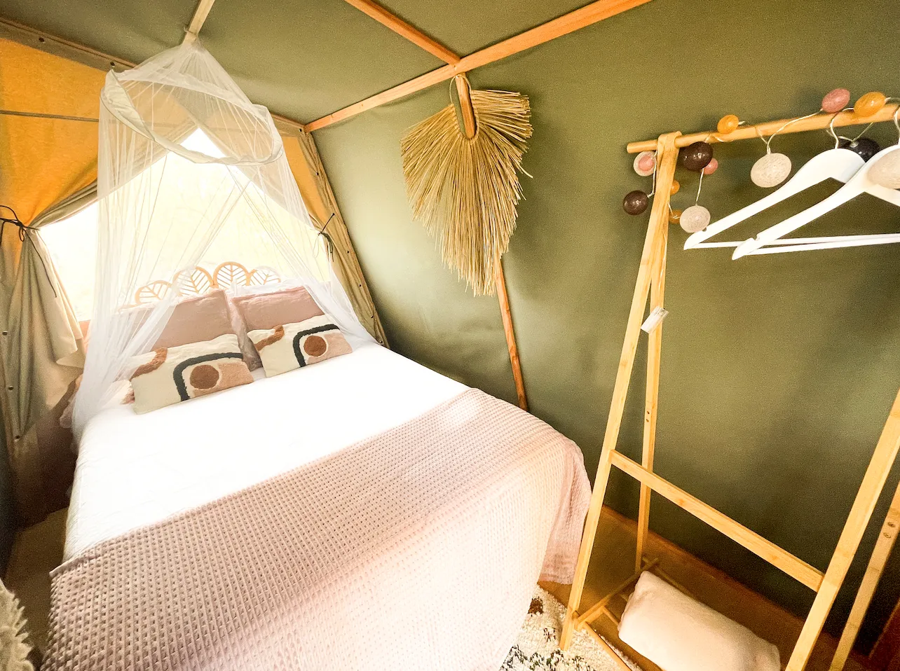 Cabane Tipi des Étangs à Gravon, photo 6