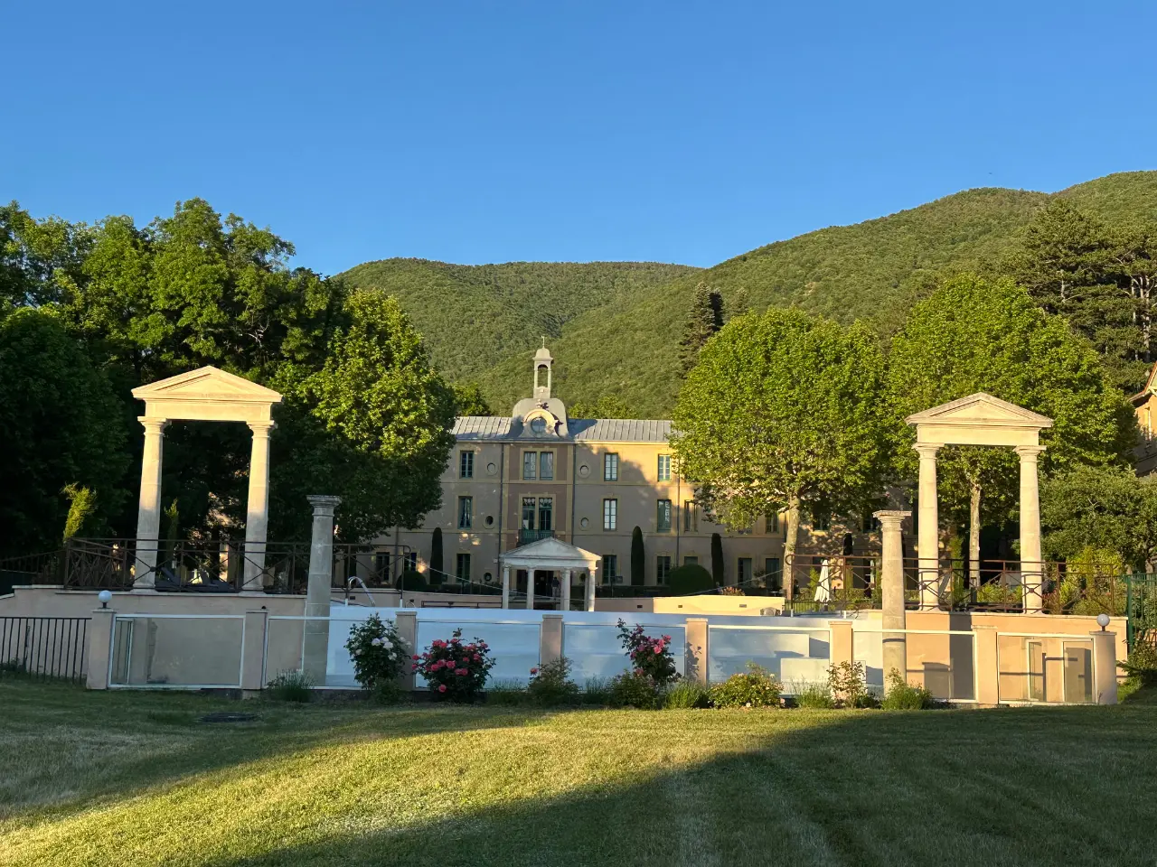 Château des Gipières, château à Montbrun-les-Bains