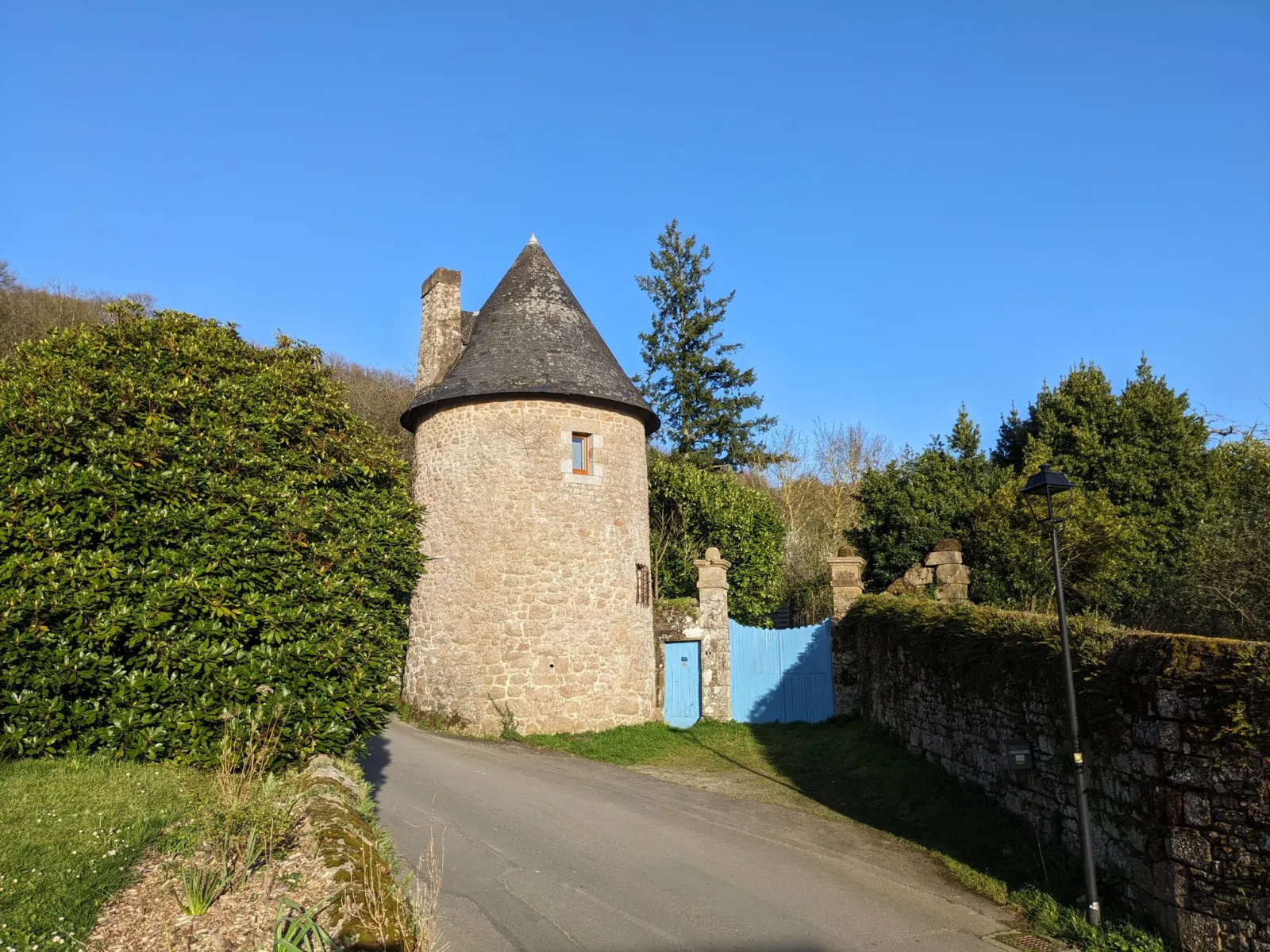 La Tour médiévale du Château de la Carrée à Saint-Germain-en-Coglès, photo 2
