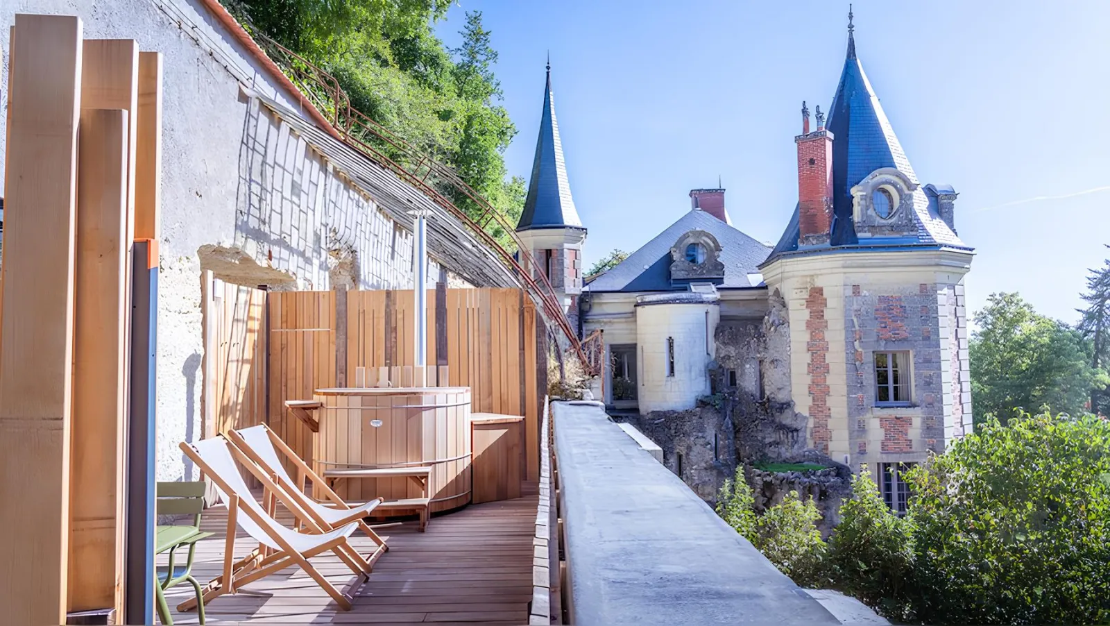Suite Prestige Terrasse du Château de Perreux, troglodyte à Nazelles-Négron