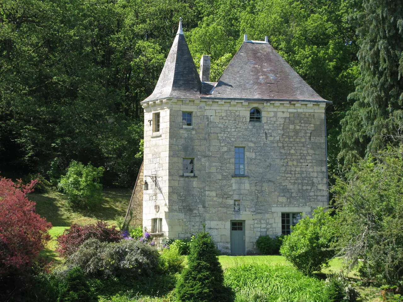 Manoir de la Boulardière, château à Cinais