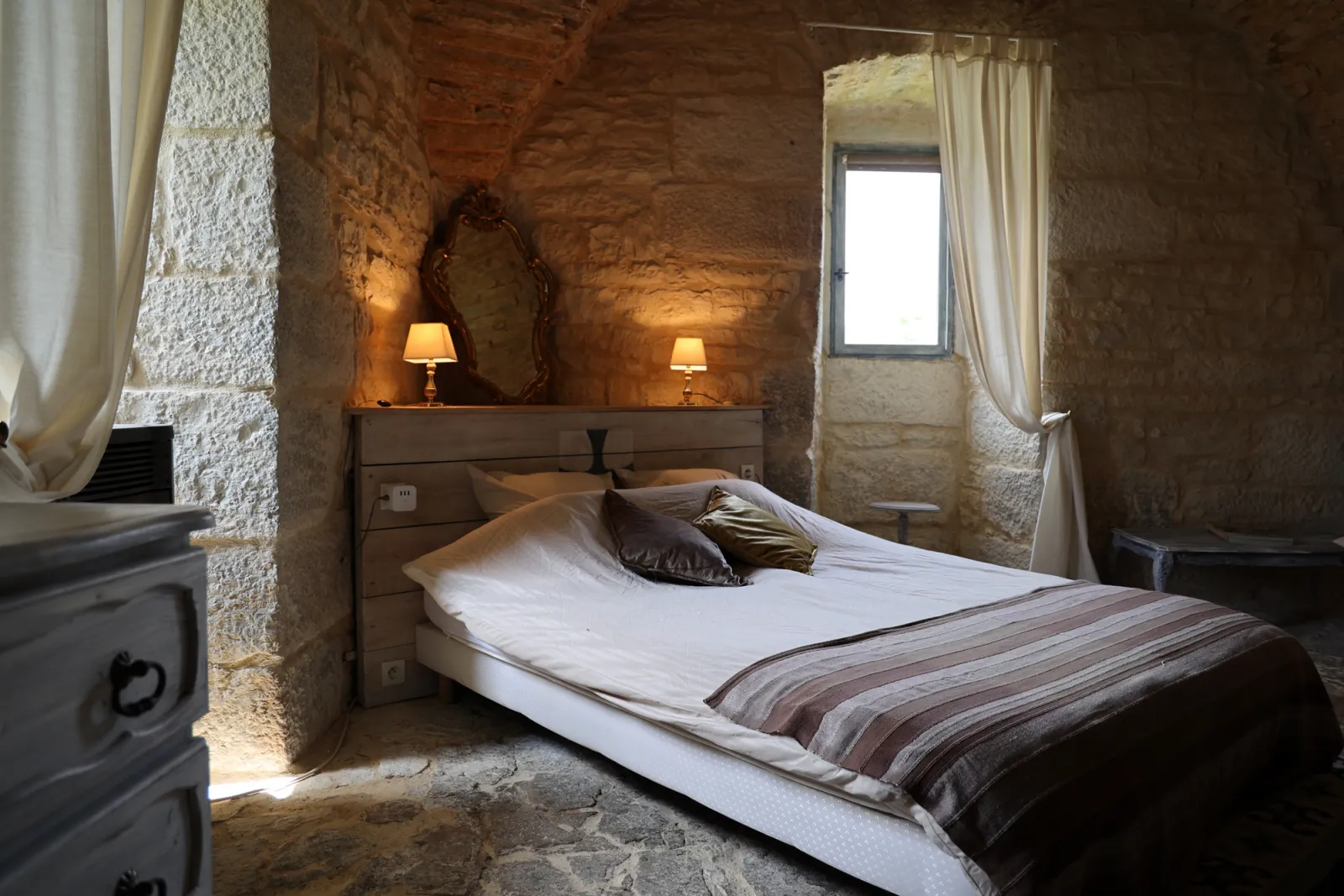 Chambre des Templiers à Saint-Chamarand, photo 4