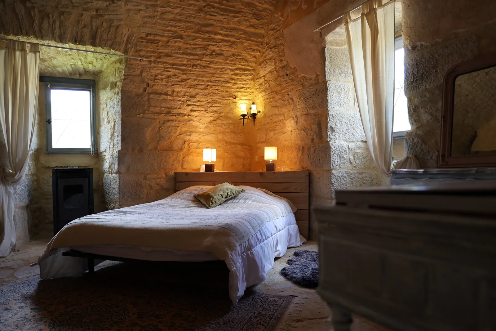 Chambre de la Reine à Saint-Chamarand, photo 2