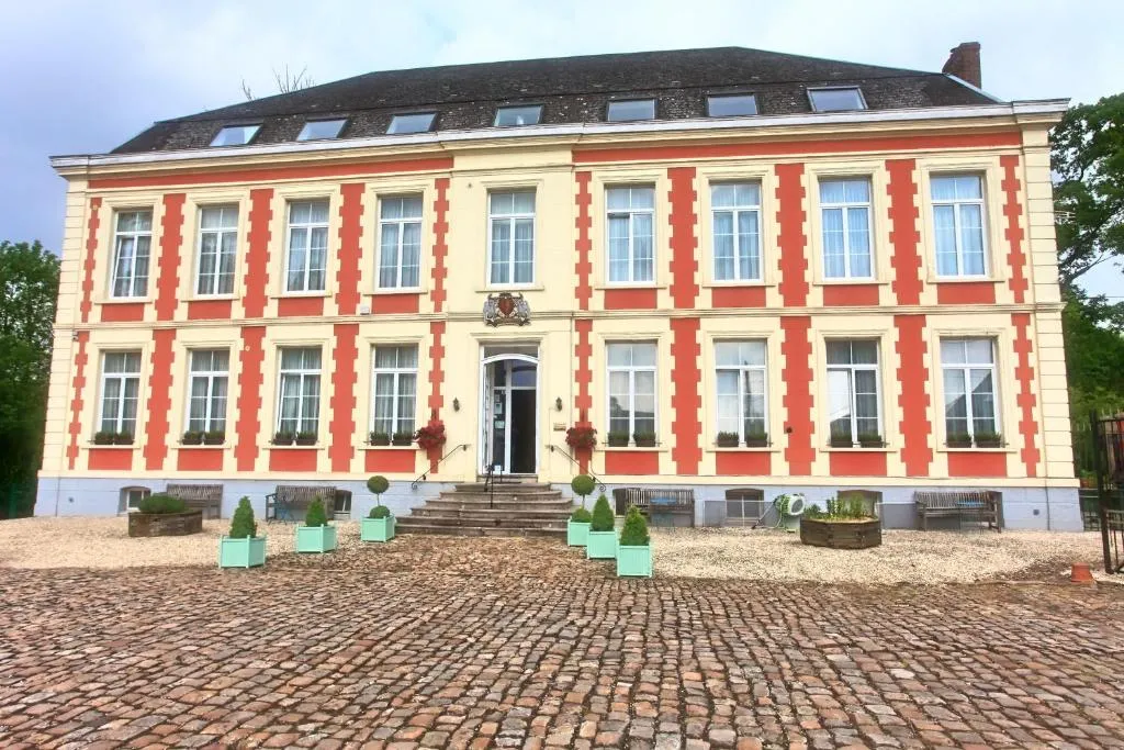 Château de Moulin-le-Comte, château à Aire-sur-la-Lys