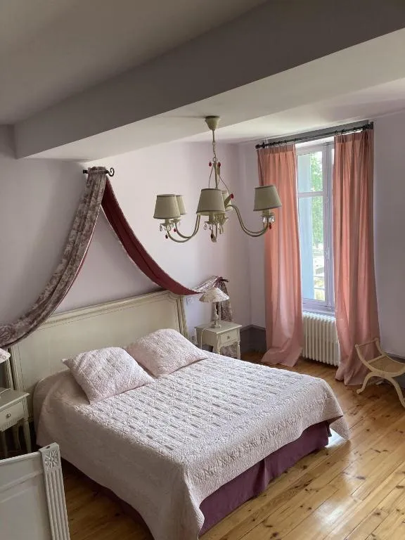 Château Tout Y Fault à Loriges, photo 6