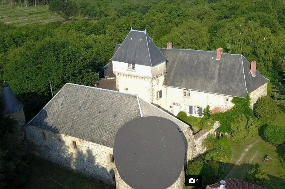 Château de Montautre, château à Fromental