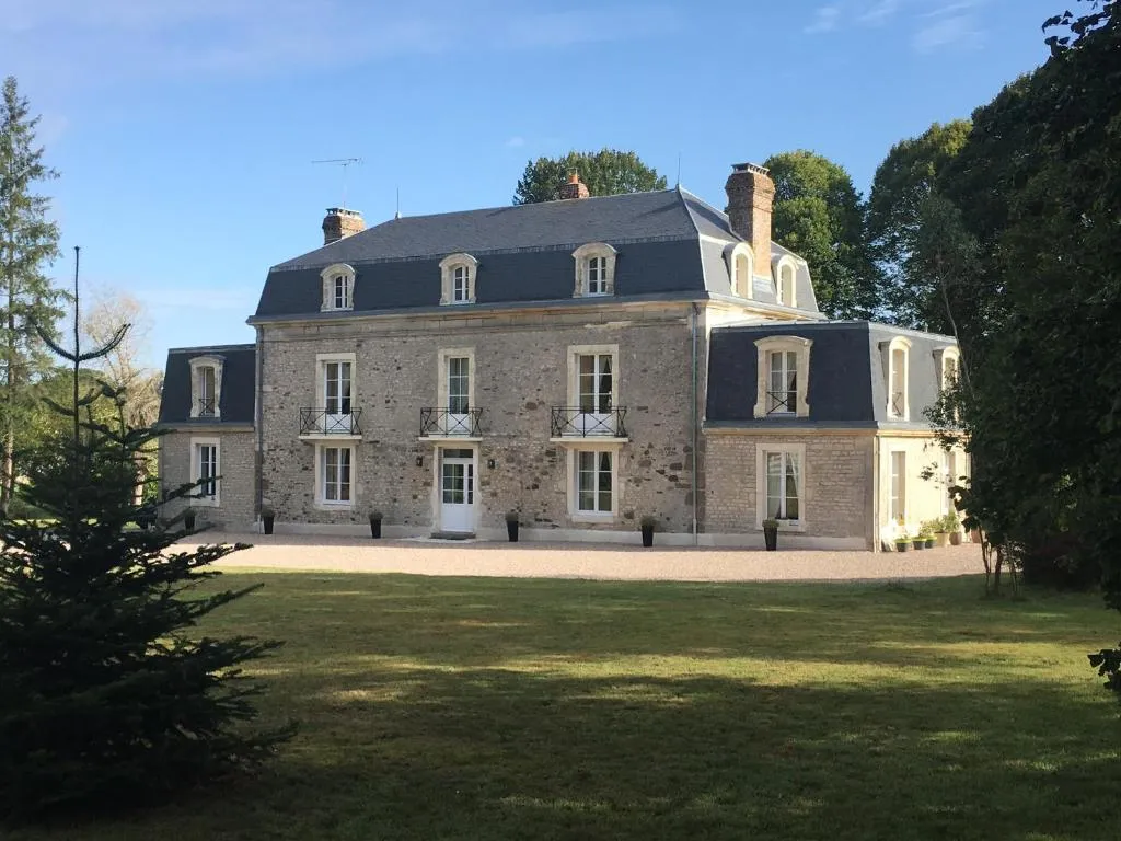 Manoir du Ribardon, château à Neuvy-au-Houlme