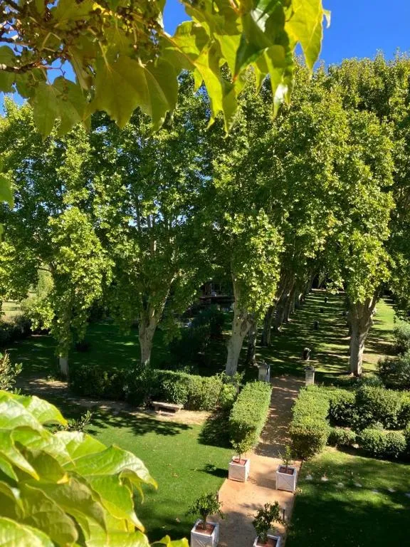Manoir des Sources, château à Uzès