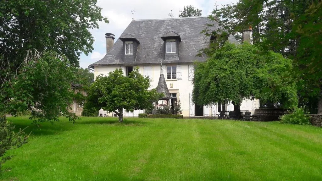 Château de Chaunac, château à Naves