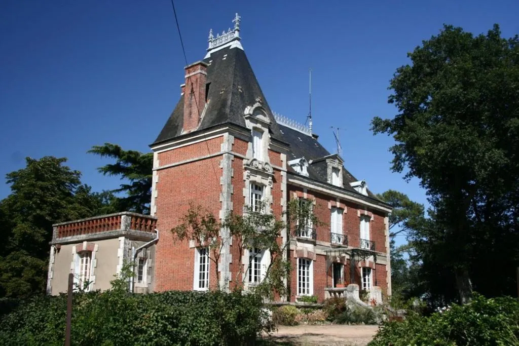 Manoir de la Loge, château à Chitray