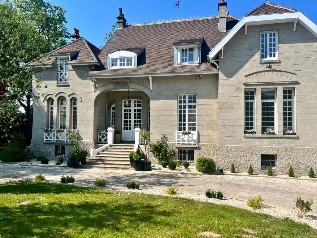 Manoir Les Feuillantines à Isques, photo 6