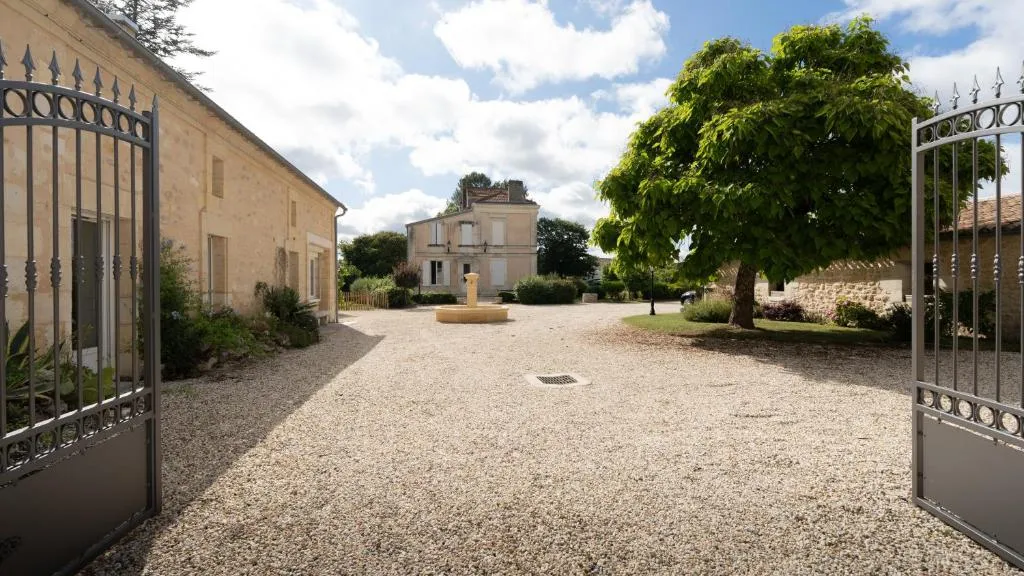 Château Clos des Maurins à Vérac, photo 6