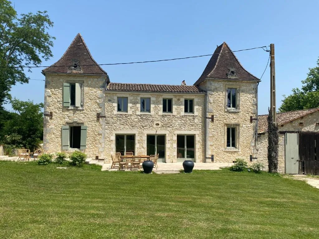 Manoir des 2 Sources, château à Monestier