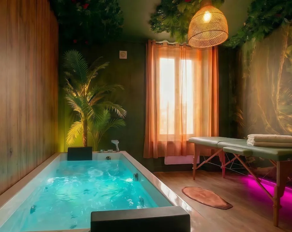 Jungle Love Room Massage, love room à Belfort
