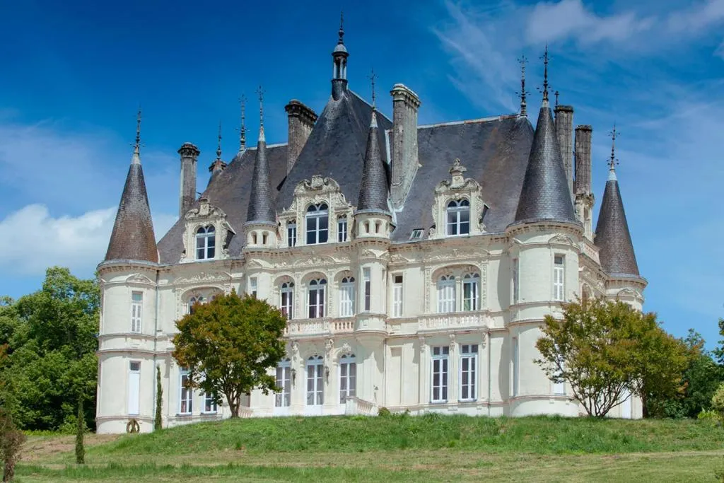 Château Marieville, château à Bonneuil-Matours