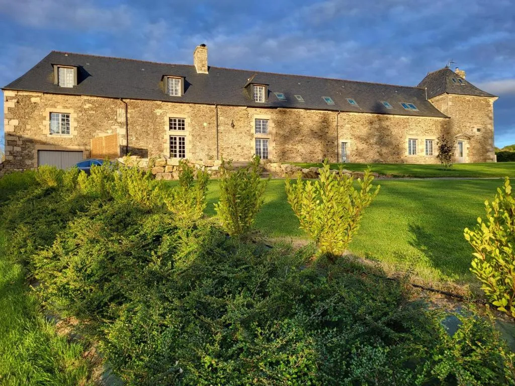 Manoir de La Garaye, château à Taden