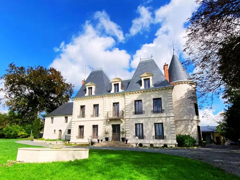 Château des Bourdons, château à Varennes-Vauzelles
