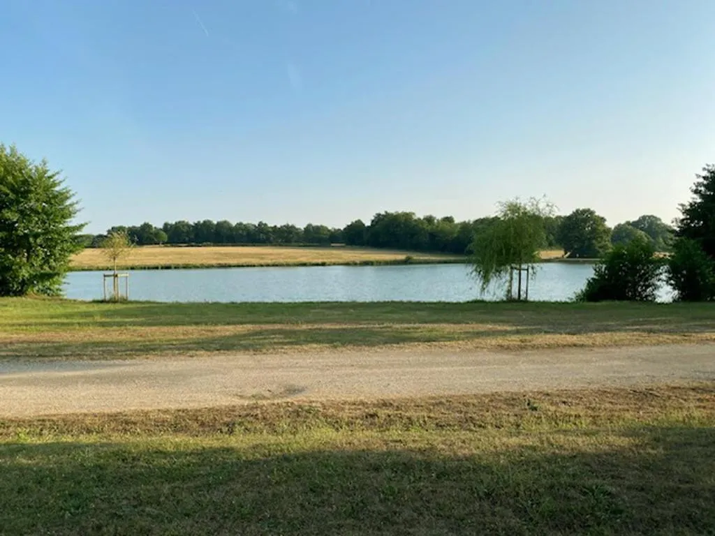 Château de Russas à Saint-Adjutory, photo 3