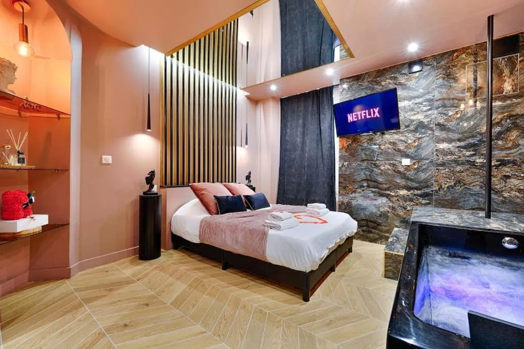 Secret Love, love room à Yerres