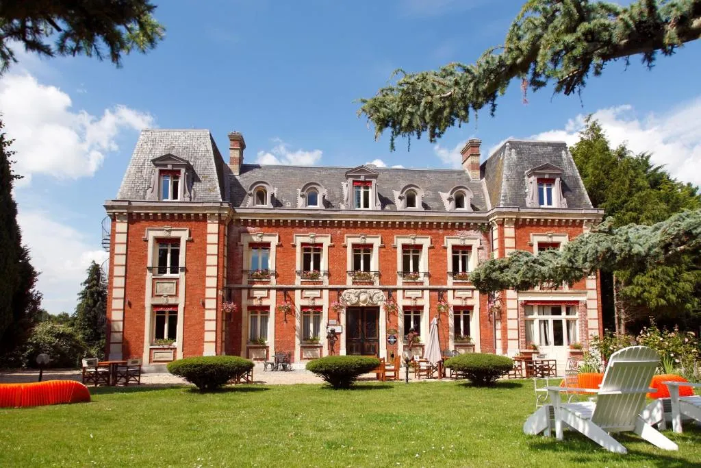 Château Corneille, château à Le Val d'Hazey
