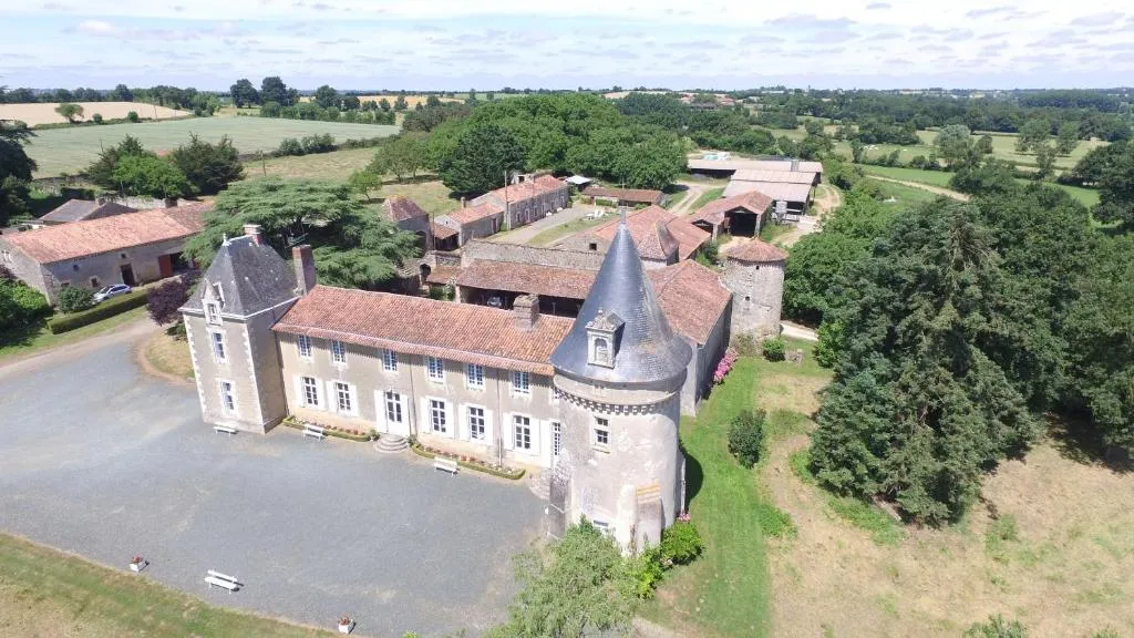 Manoir de Ponsay, château à Chantonnay
