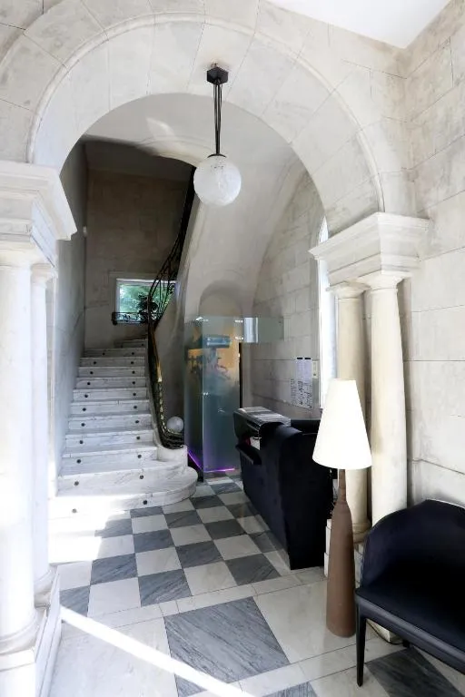 Château Blanchard à Chazelles-sur-Lyon, photo 6