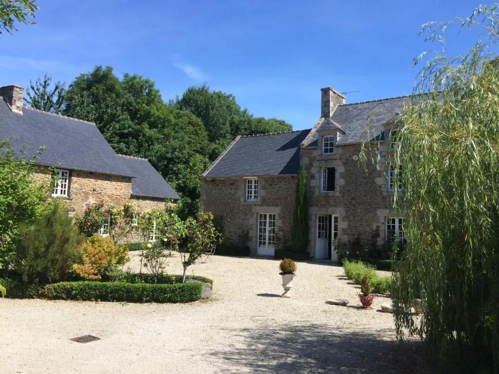 Manoir de La Rogerais, château à Beaussais-sur-Mer