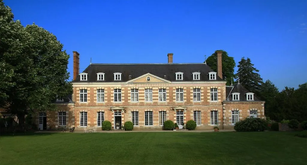 Château de la Giraudière, château à Villeny