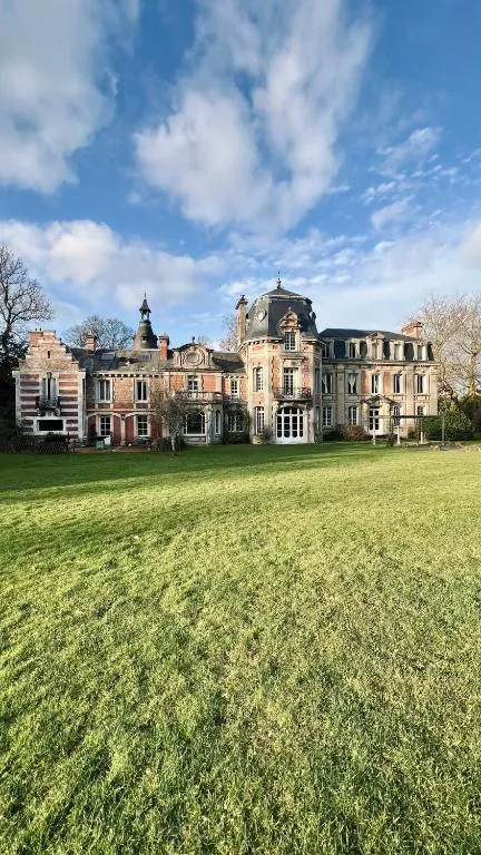 Château de Bertreville-Saint-Ouen, château à Bertreville-Saint-Ouen