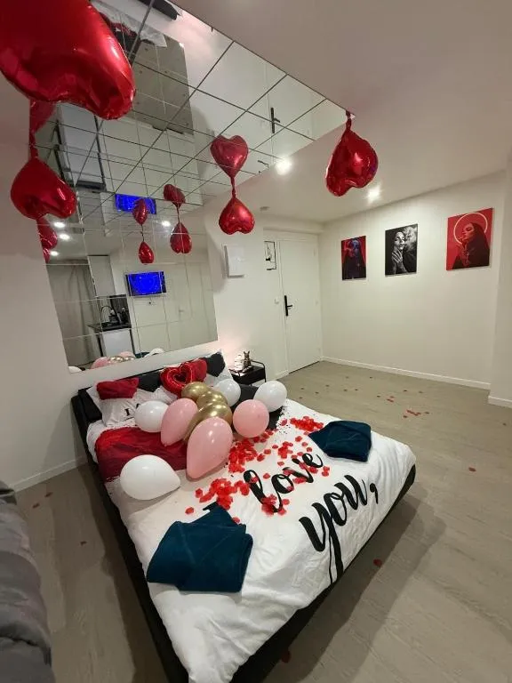 Love Room Joya à Villeneuve-Saint-Georges, photo 2
