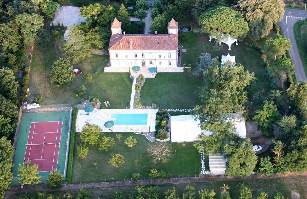 Manoir des Chanterelles, château à Meauzac