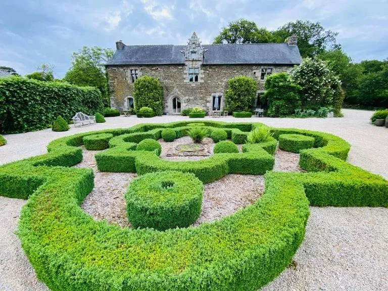Manoir de Kerledan, château à Carhaix-Plouguer