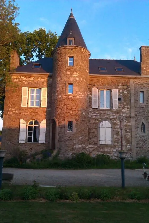 Manoir de la Bigotière, château à Pleslin-Trigavou
