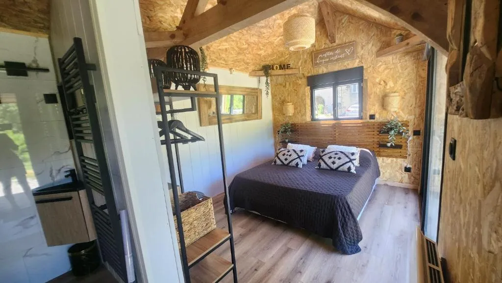 Le Lodge du Château de Feschaux à Villeneuve-sous-Pymont, photo 2
