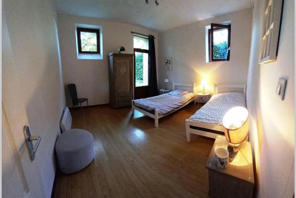 Suite du jardin du Château de Laugère à Agonges, photo 2