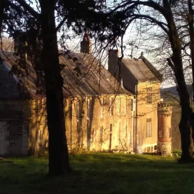 Château de Mimont, château à Parigny-les-Vaux