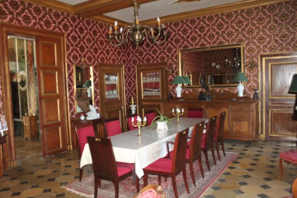 Château de Longeville à Deux-Chaises, photo 3
