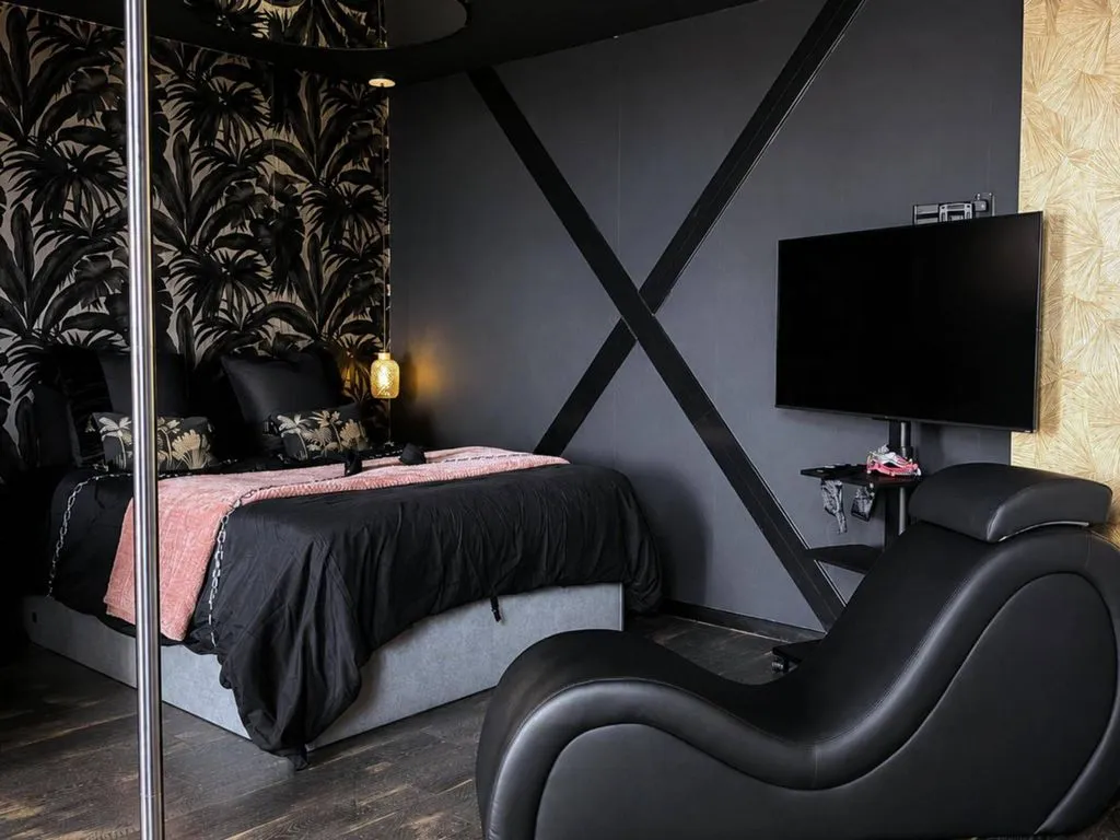 Love Room Hmm Oh Oui à Saint-Quentin, photo 2